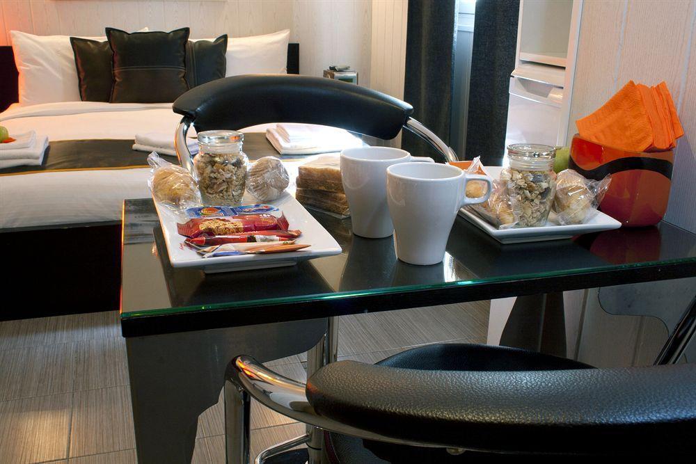 Hostal Oxum Madrid Phòng bức ảnh