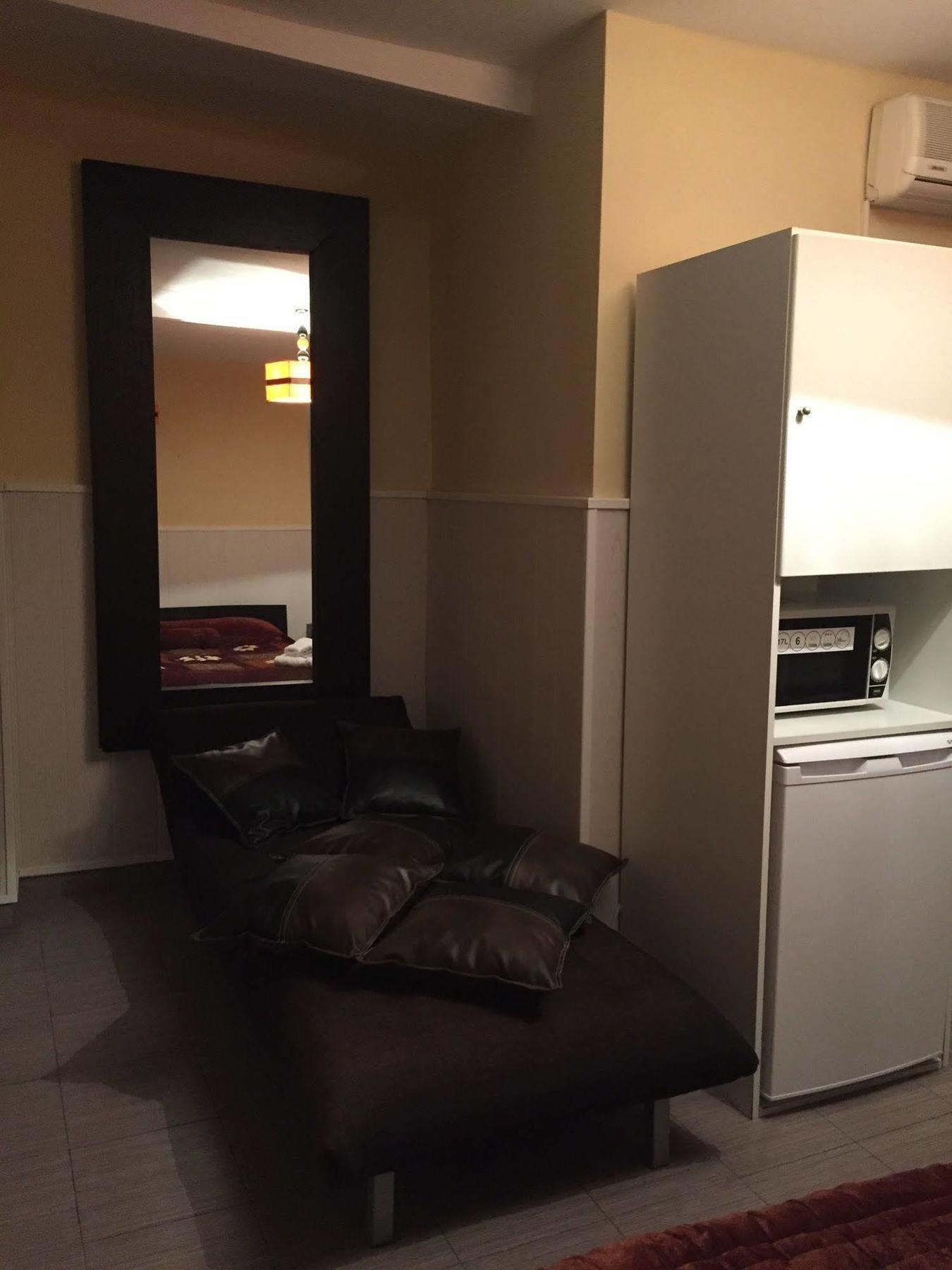 Hostal Oxum Madrid Ngoại thất bức ảnh