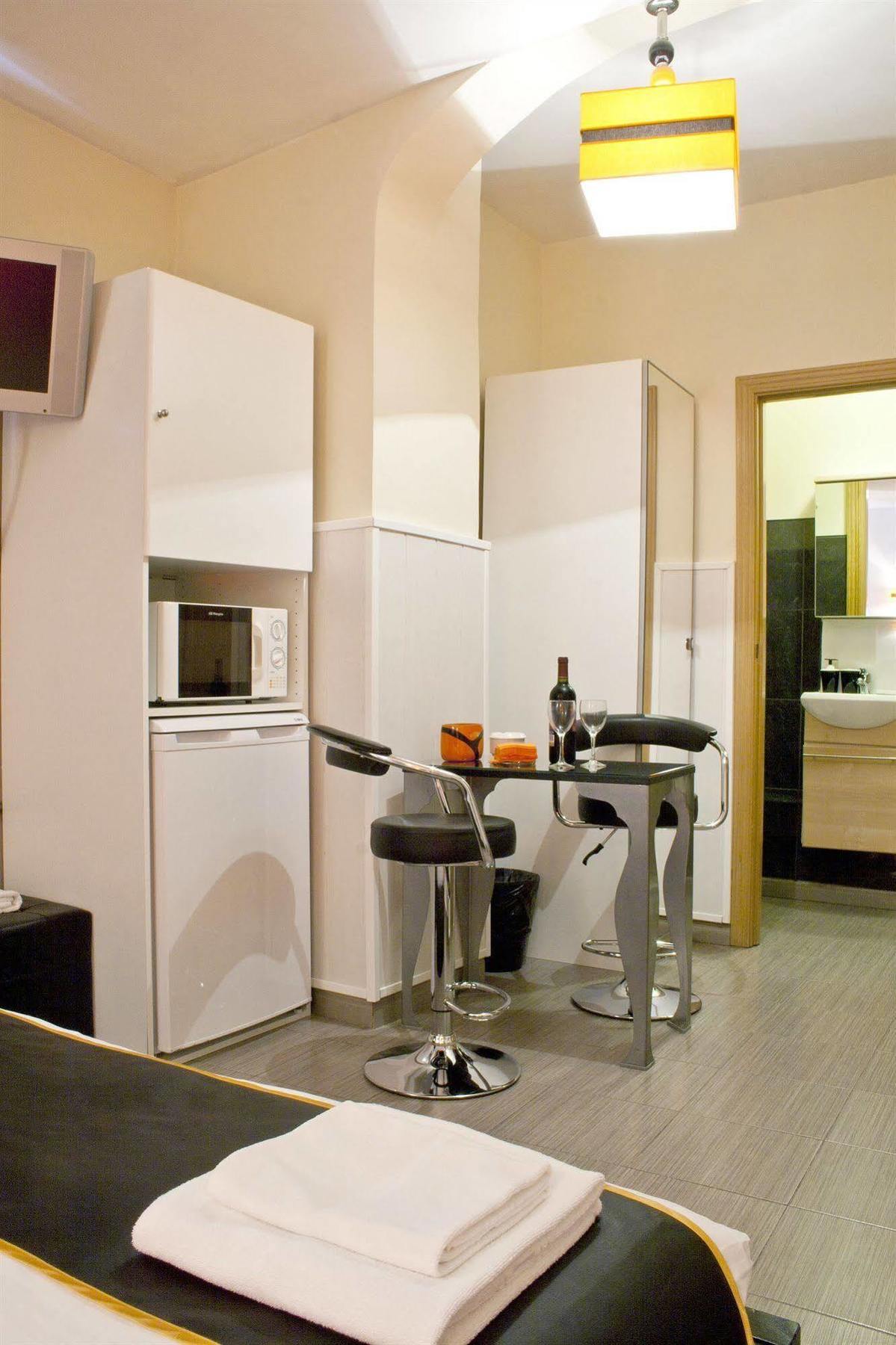 Hostal Oxum Madrid Phòng bức ảnh