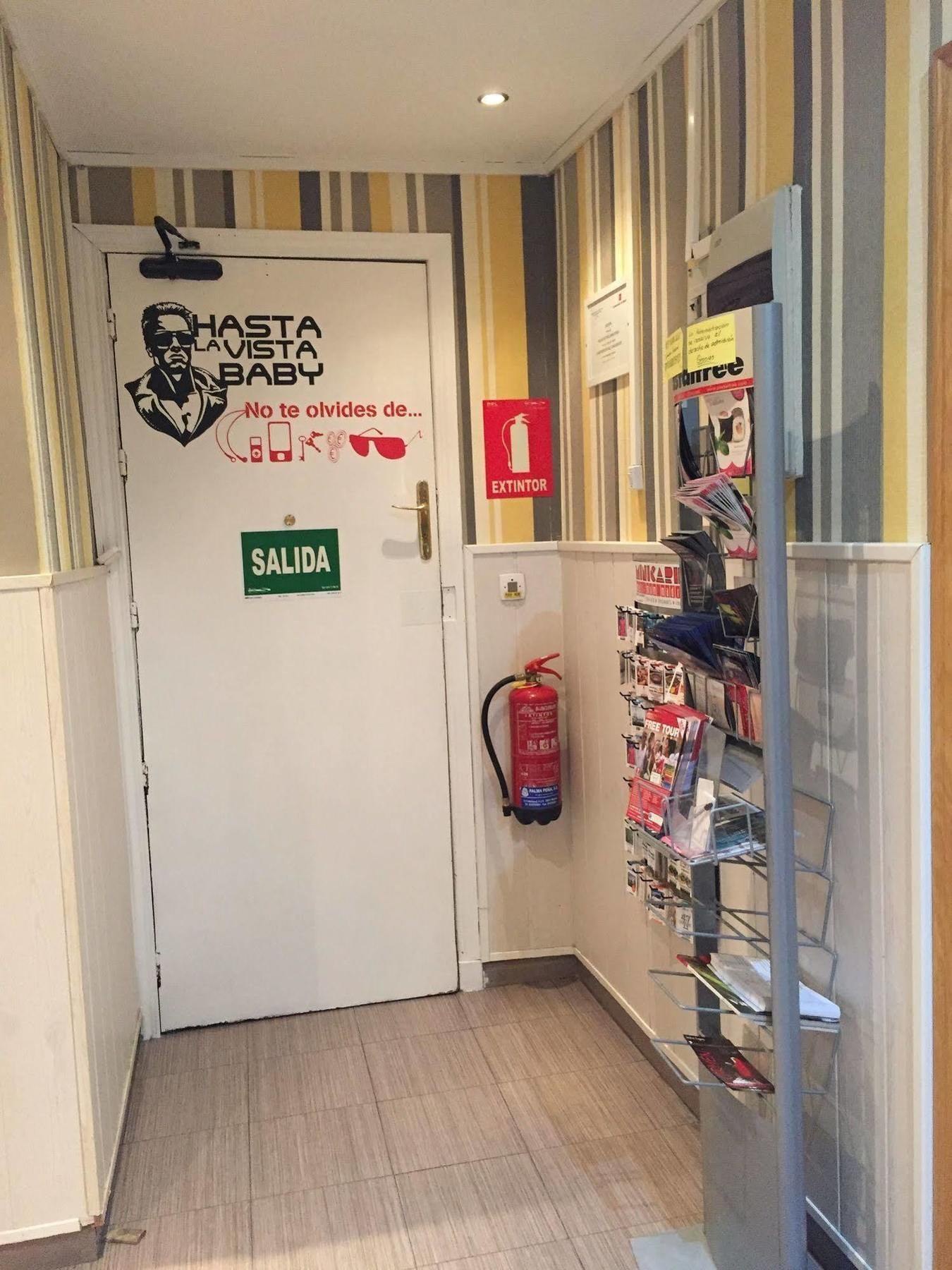 Hostal Oxum Madrid Ngoại thất bức ảnh