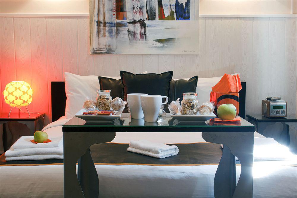 Hostal Oxum Madrid Phòng bức ảnh